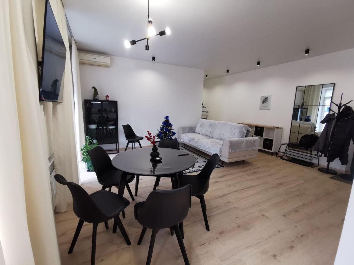 Soborna Apartment Ρίβνε Εξωτερικό φωτογραφία