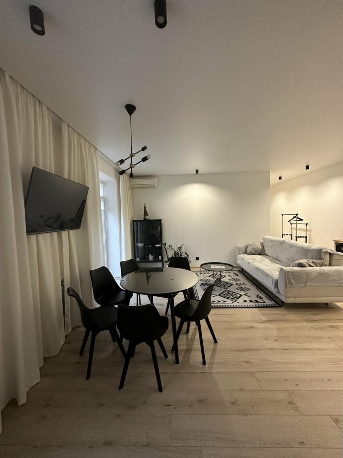 Soborna Apartment Ρίβνε Εξωτερικό φωτογραφία